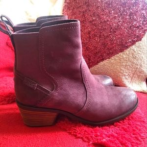 Wine Faux Suede Skether Bootie sz 7.5
